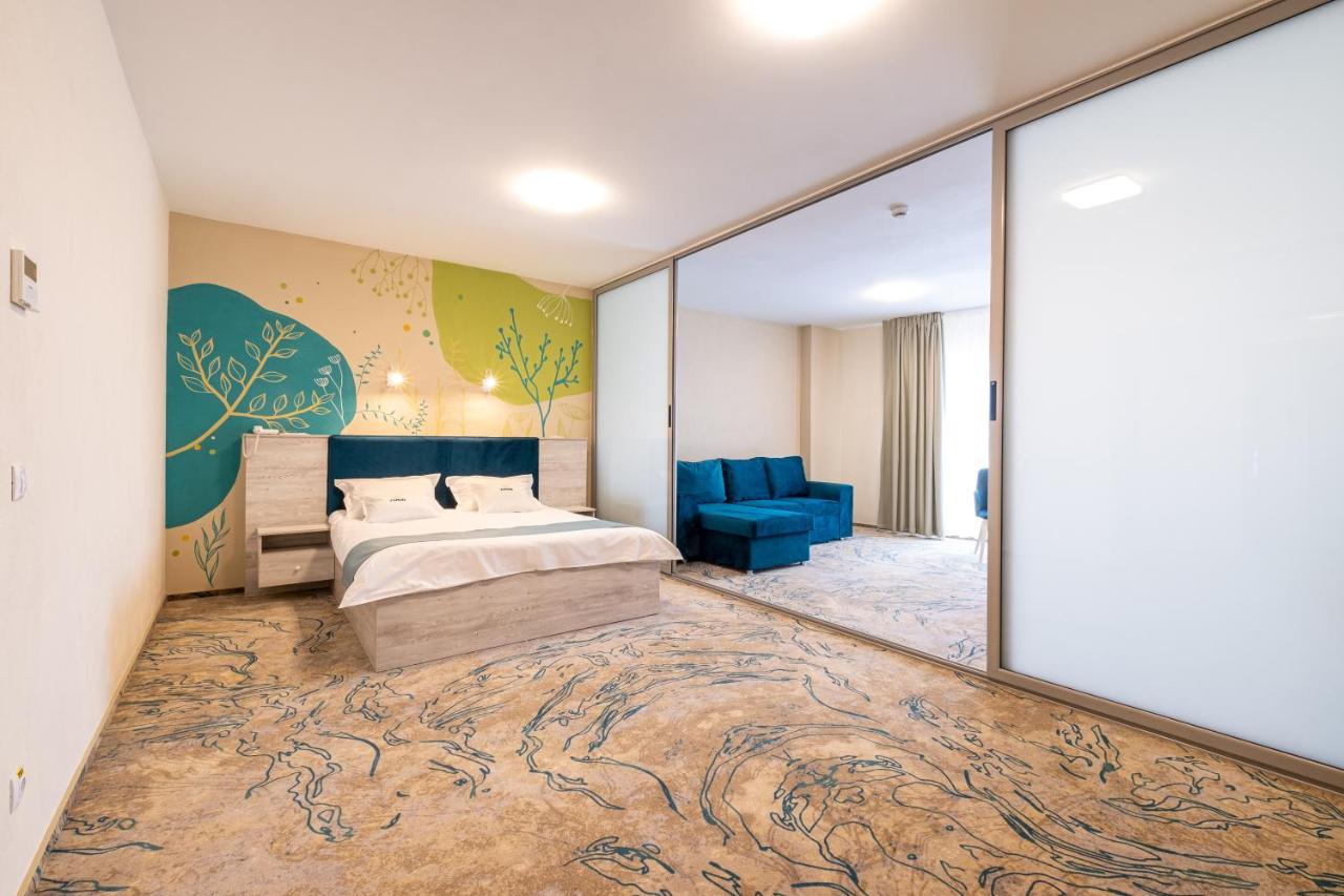 Executive Room with sofa and spa access