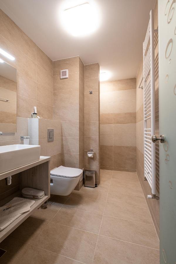 Standard King Room with Balcony and Spa Access